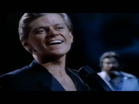 Chicago - Hard To Say I&#039;m Sorry (Official Music Video)