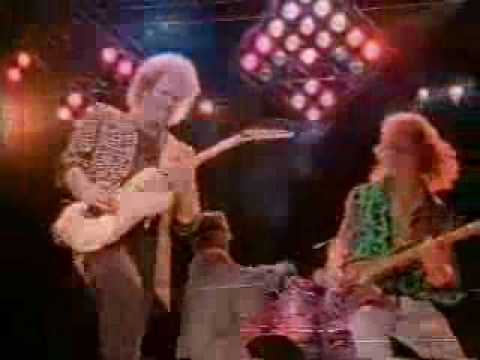 Heaven In Your Eyes - Loverboy Video