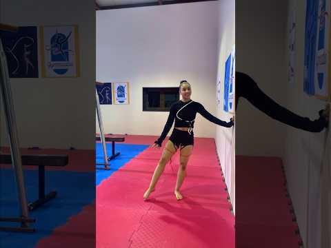 Leg angle challenge with Savanna the gymnast🤸‍♀️📐