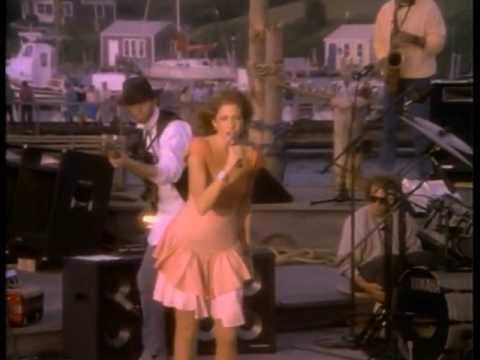 Carly Simon - Nobody Does It Better - The Spy Who Loved Me