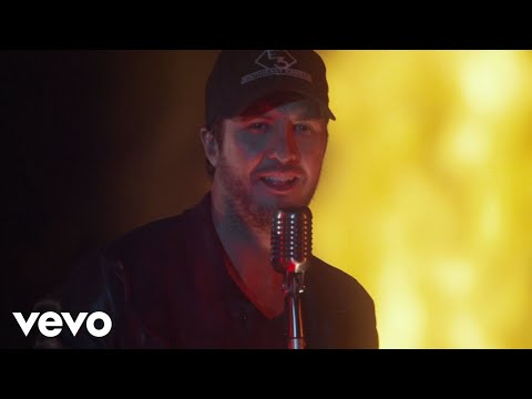 Luke Bryan - That&#039;s My Kind Of Night (Official Music Video)