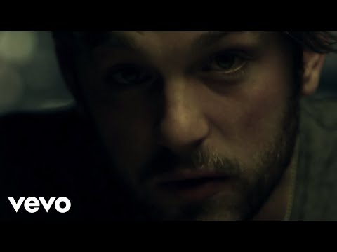 Kings Of Leon - Use Somebody (Official Video)