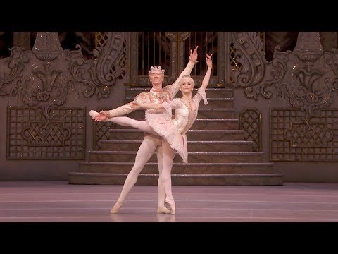 The Nutcracker – Sugar Plum pas de deux: Adagio (Nuñez, Muntagirov, The Royal Ballet)