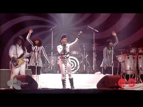 Janelle Monáe - Givin&#039; Em What They Love - Lowlands 2014